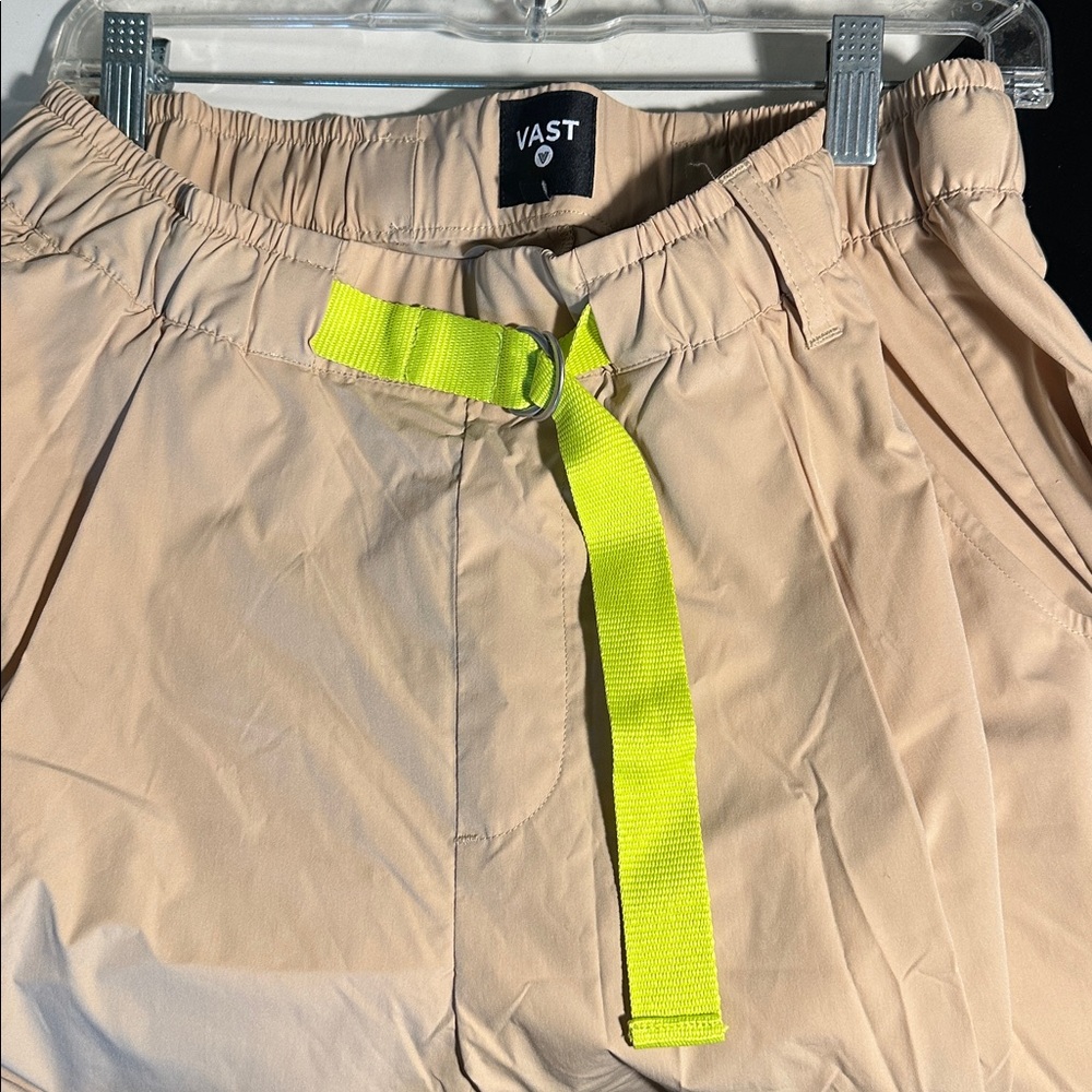 VAST Men’s Jogger with Neon Yellow Belt - Picture 3 of 5